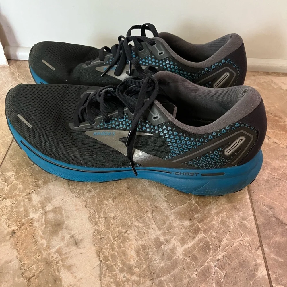Brooks Ghost 14 Sneakers. Men’s Size 12 Color Black And Blue.